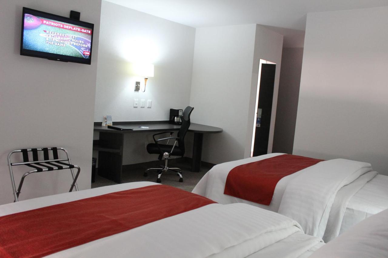 Hotel Bewow Queretaro Bagian luar foto