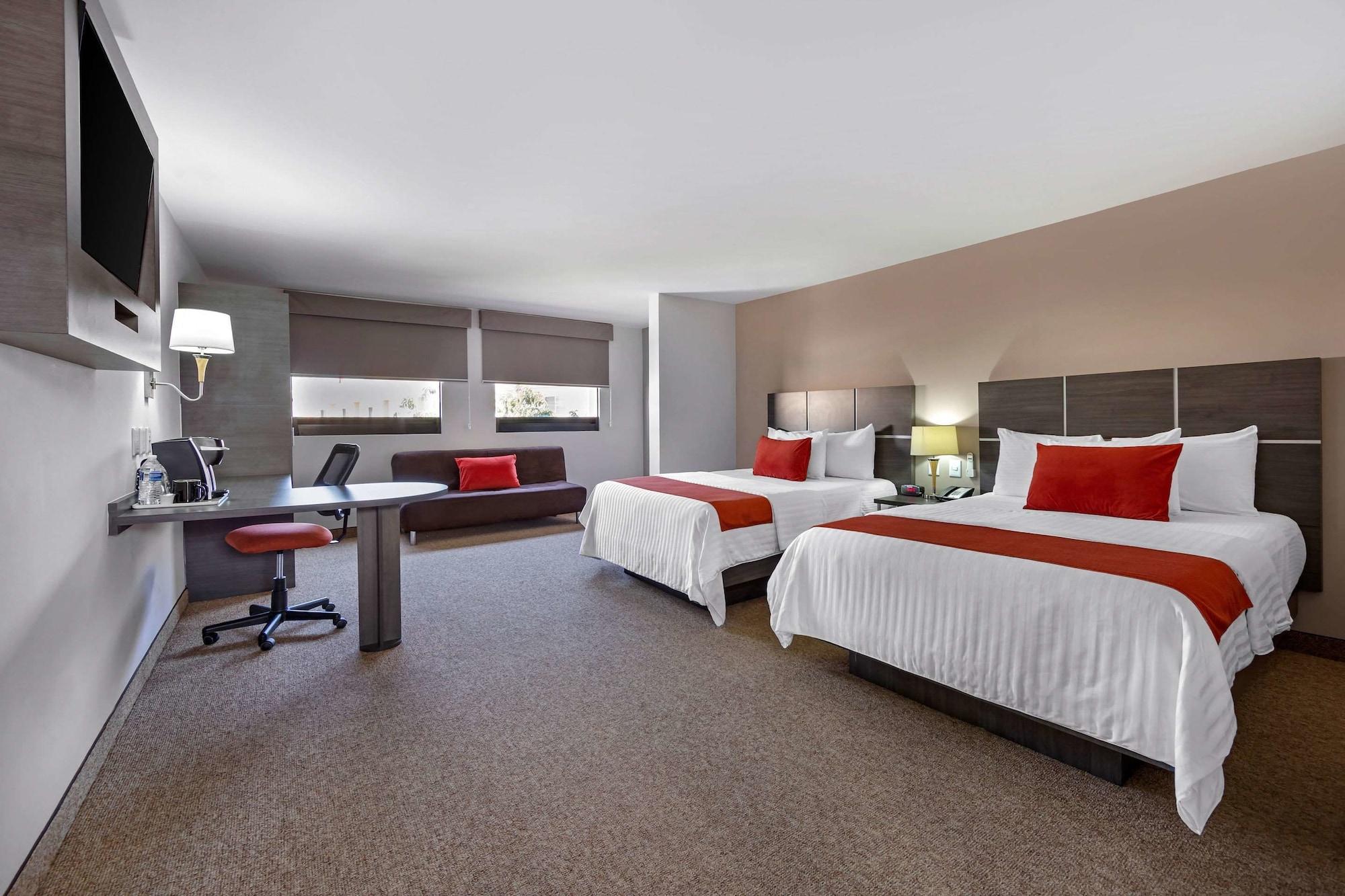 Hotel Bewow Queretaro Bagian luar foto