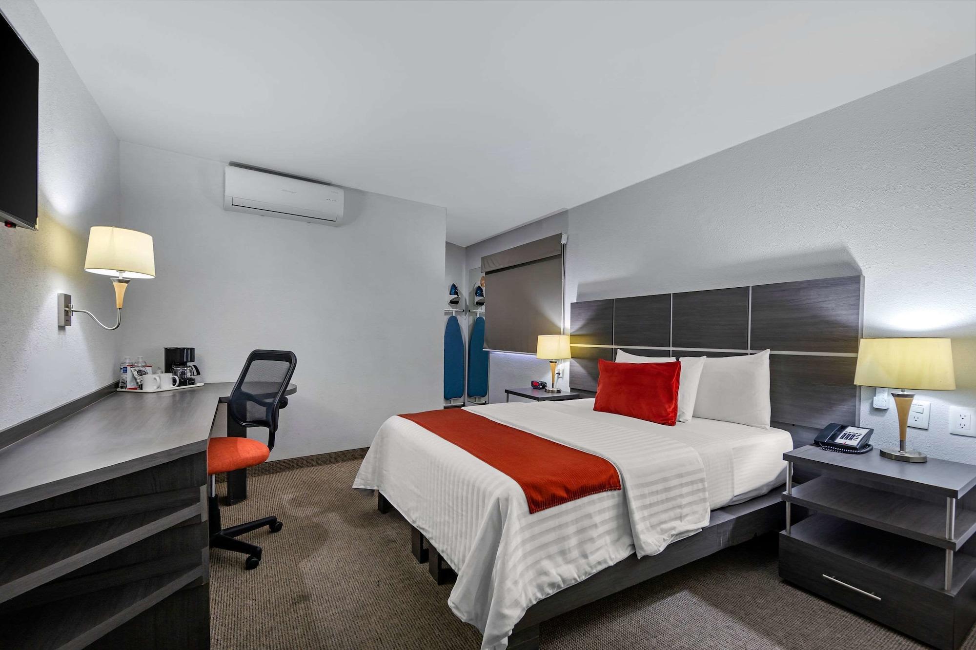 Hotel Bewow Queretaro Bagian luar foto