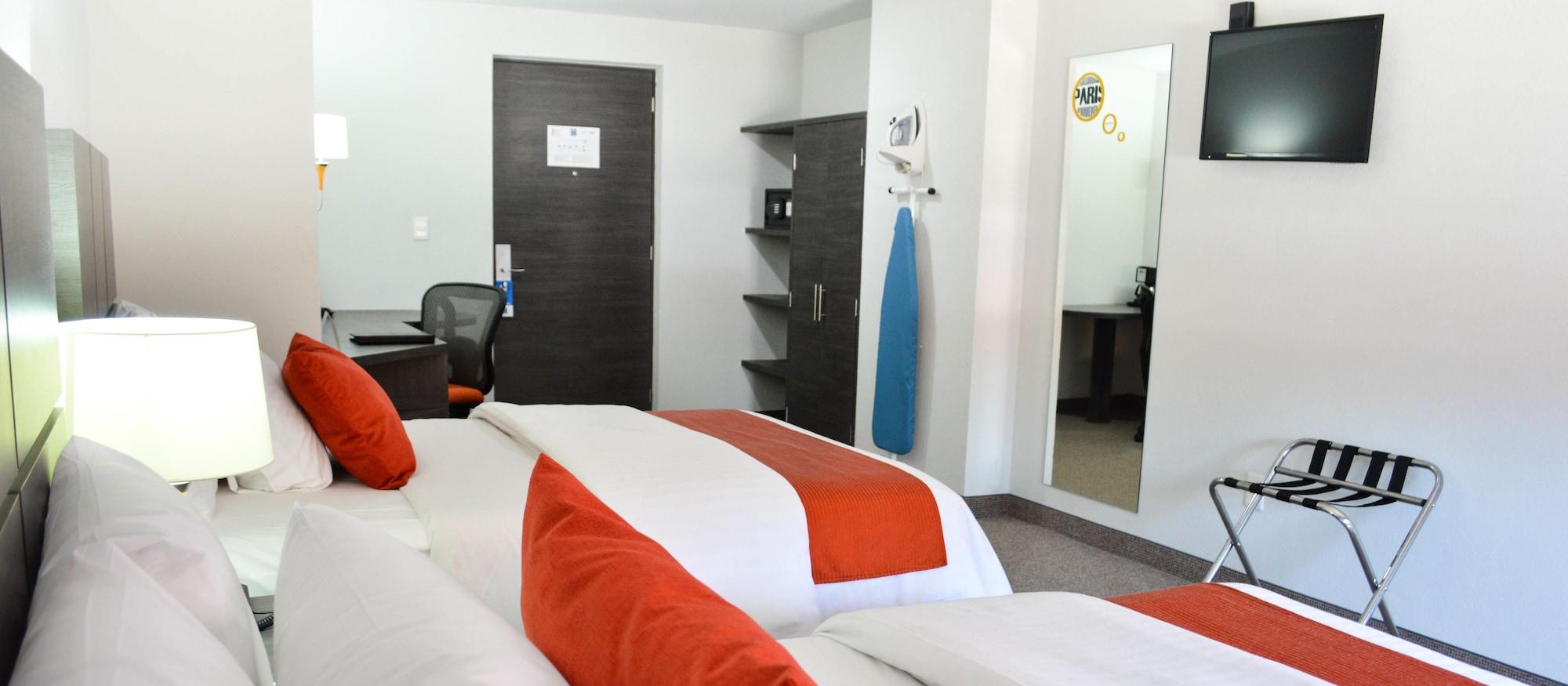 Hotel Bewow Queretaro Bagian luar foto