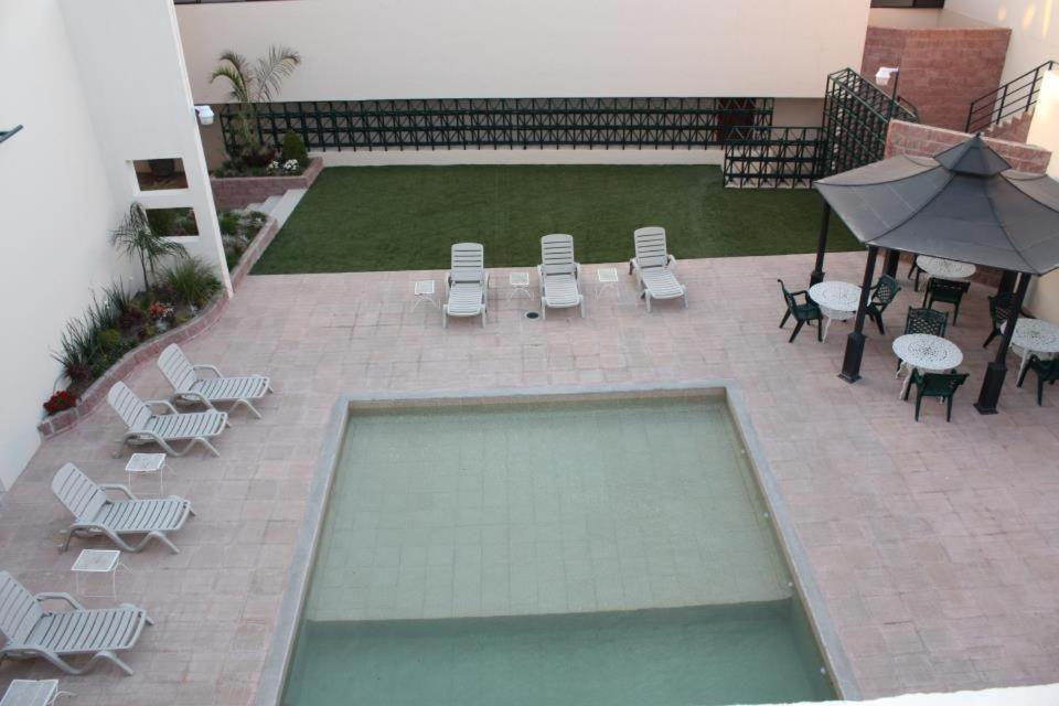 Hotel Bewow Queretaro Bagian luar foto