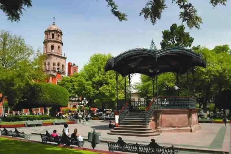 Hotel Bewow Queretaro Bagian luar foto